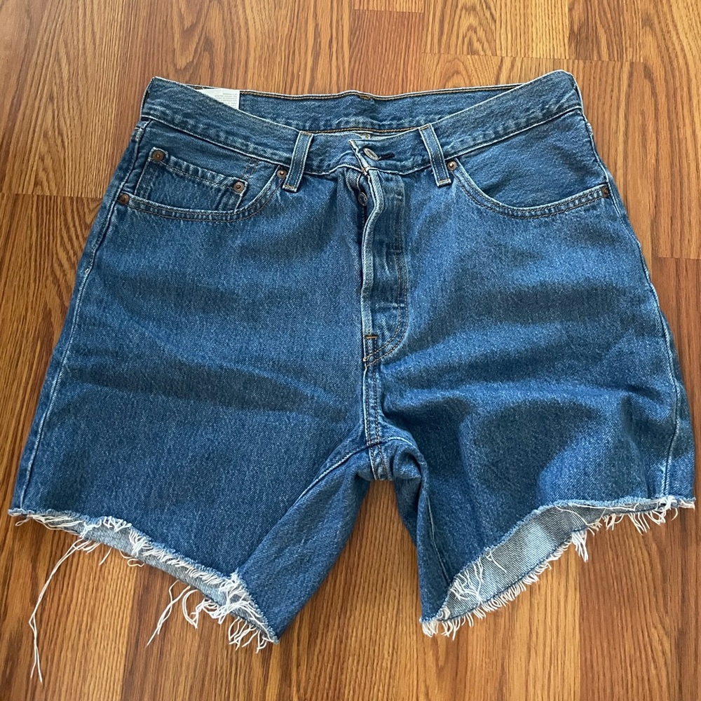 Men’s 501 Levi’s shorts cutoff